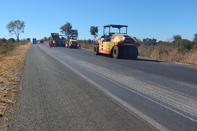 Escalada de preço do material asfáltico ameaça obras rodoviárias no país
